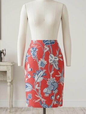 Vintage Silk Club Collection Red Floral Blue & White Print Pencil Skirt